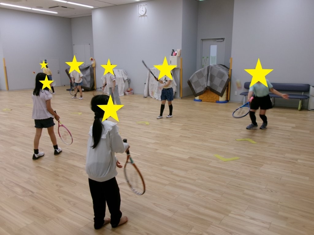 5月キッズテニス教室HP画像3.jpg